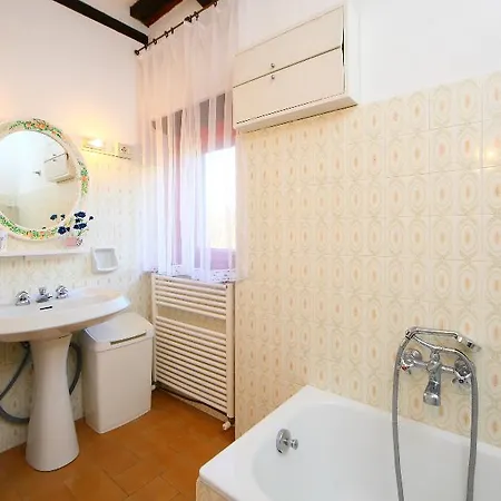 מלון L'anticiana - Two Bedroom לוקה